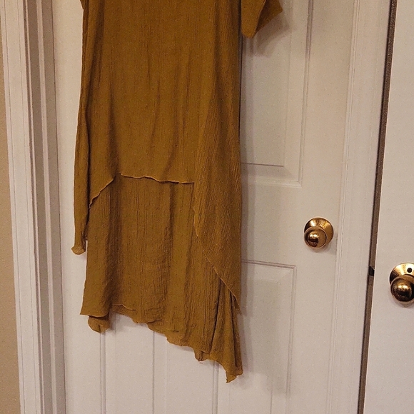Beautiful gauzy dress Korean made size medium mustard - Picture 2 of 5